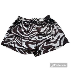 Michael Kors lightweight brown and white 70’s shorts